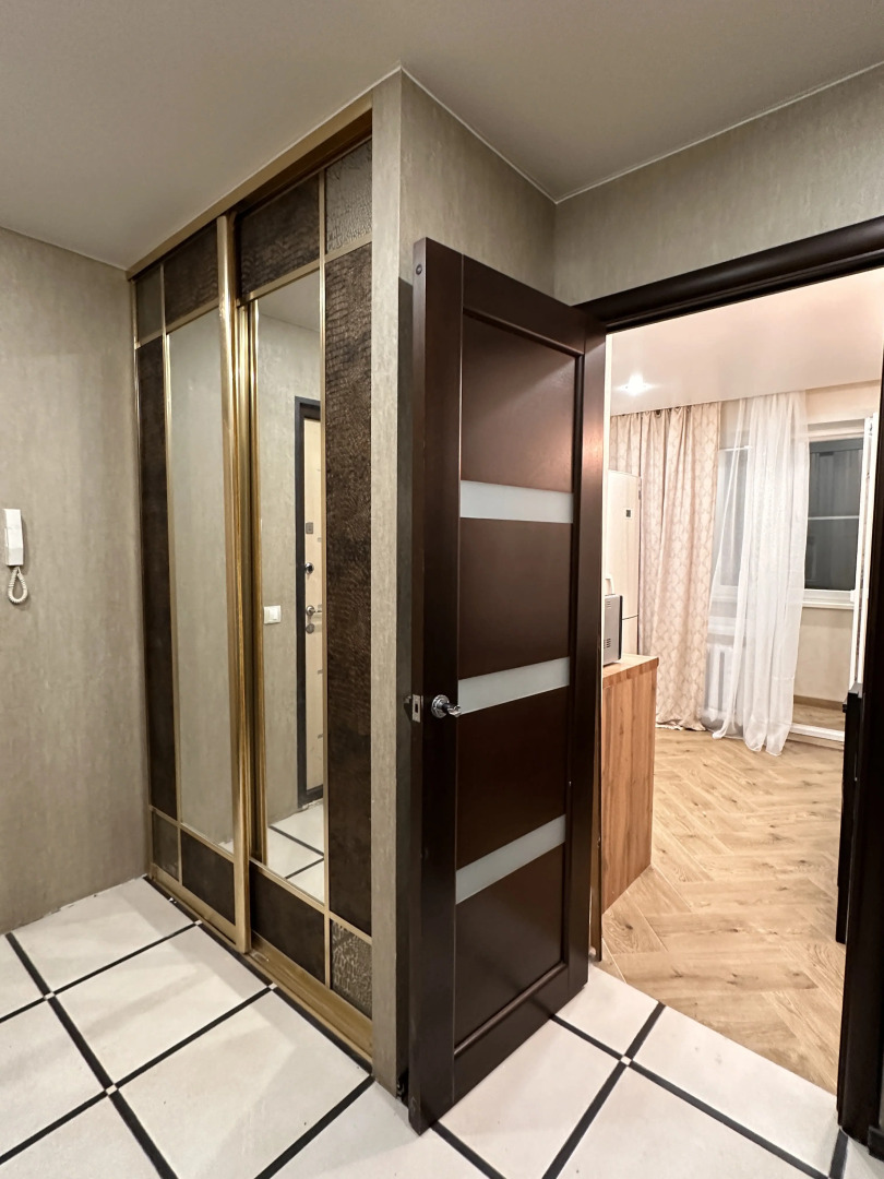 Апартаменты Большие Апартаменты с 3 спальнями на пр Ленина