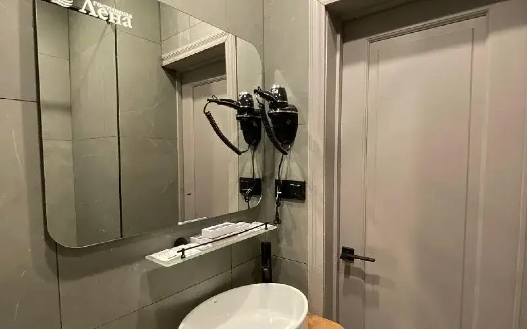 Отель Лена
