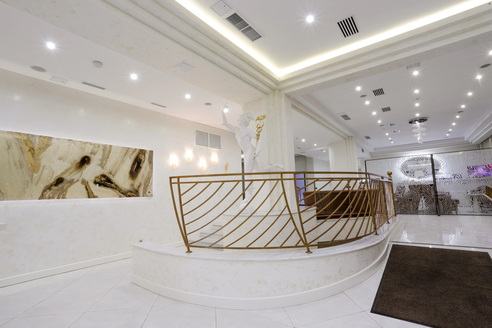 Отель Таврический