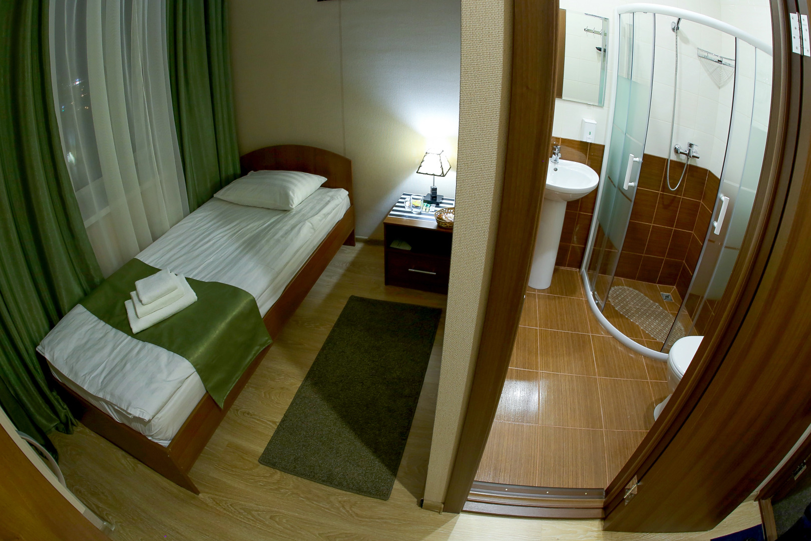 Отель Глобус