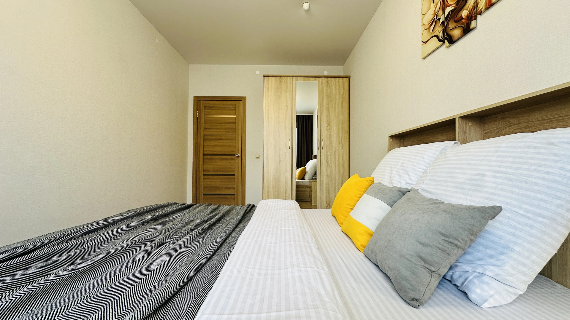 Квартира Уютная Евро-двухкомнатная у Набережной