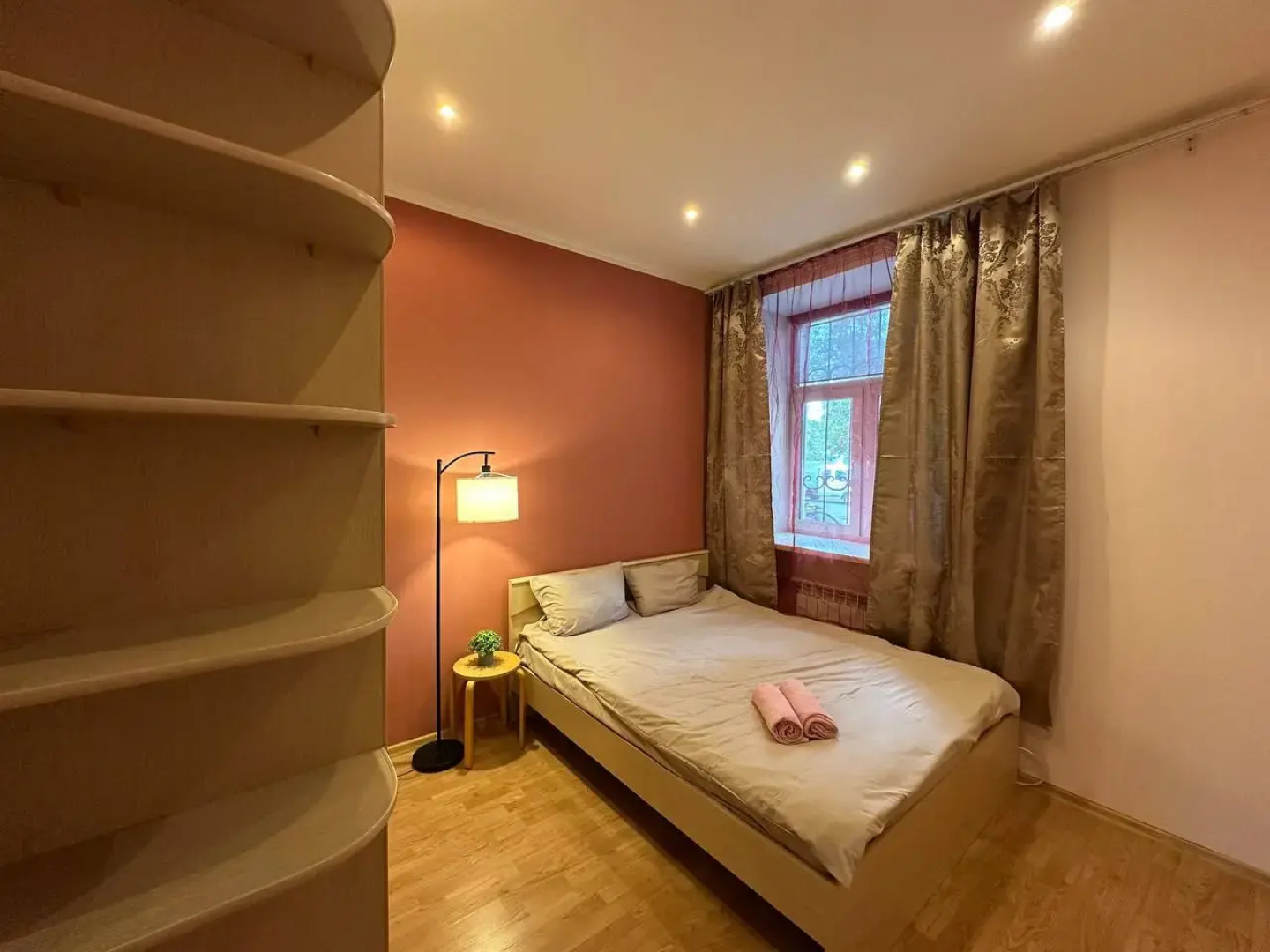 Квартира Большая в Центре Города с Парковочным Местом