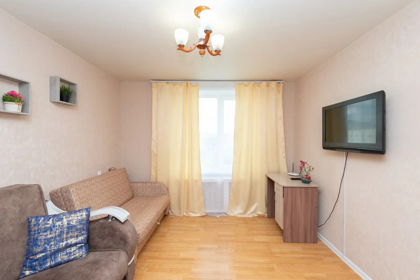 Апартаменты Сирень на главной улице с видом на Драмтеатр