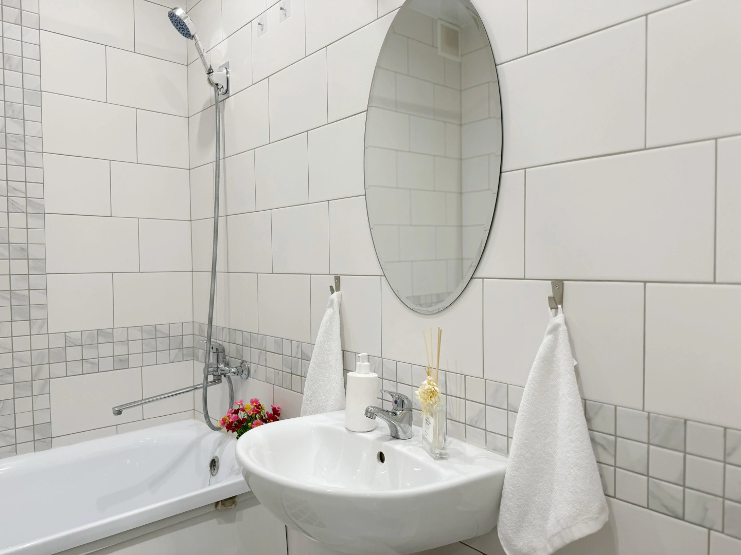 Квартира Konstantinov Apartments Обская