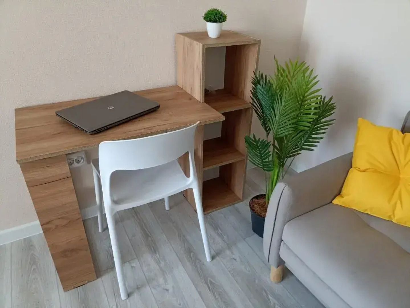 Апартаменты 1-комнатные сети «Все в гости» на ул.Кузнецова 97А на 3 этаже