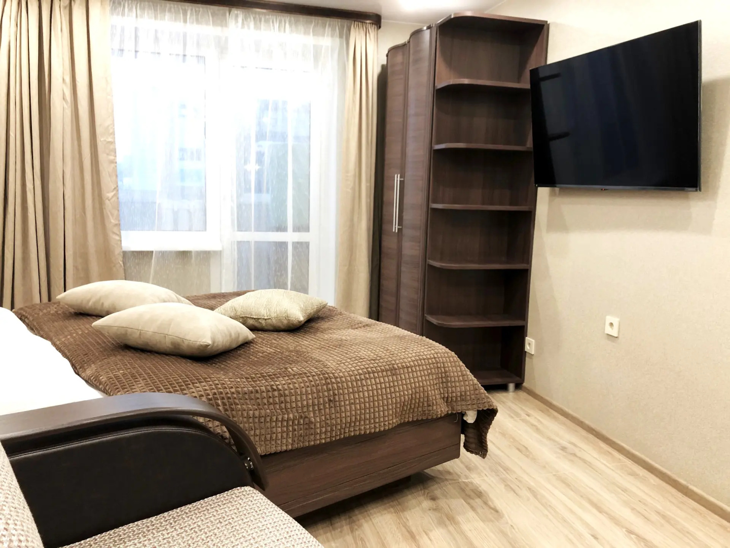 Апартаменты 3 Комнатные 80м2