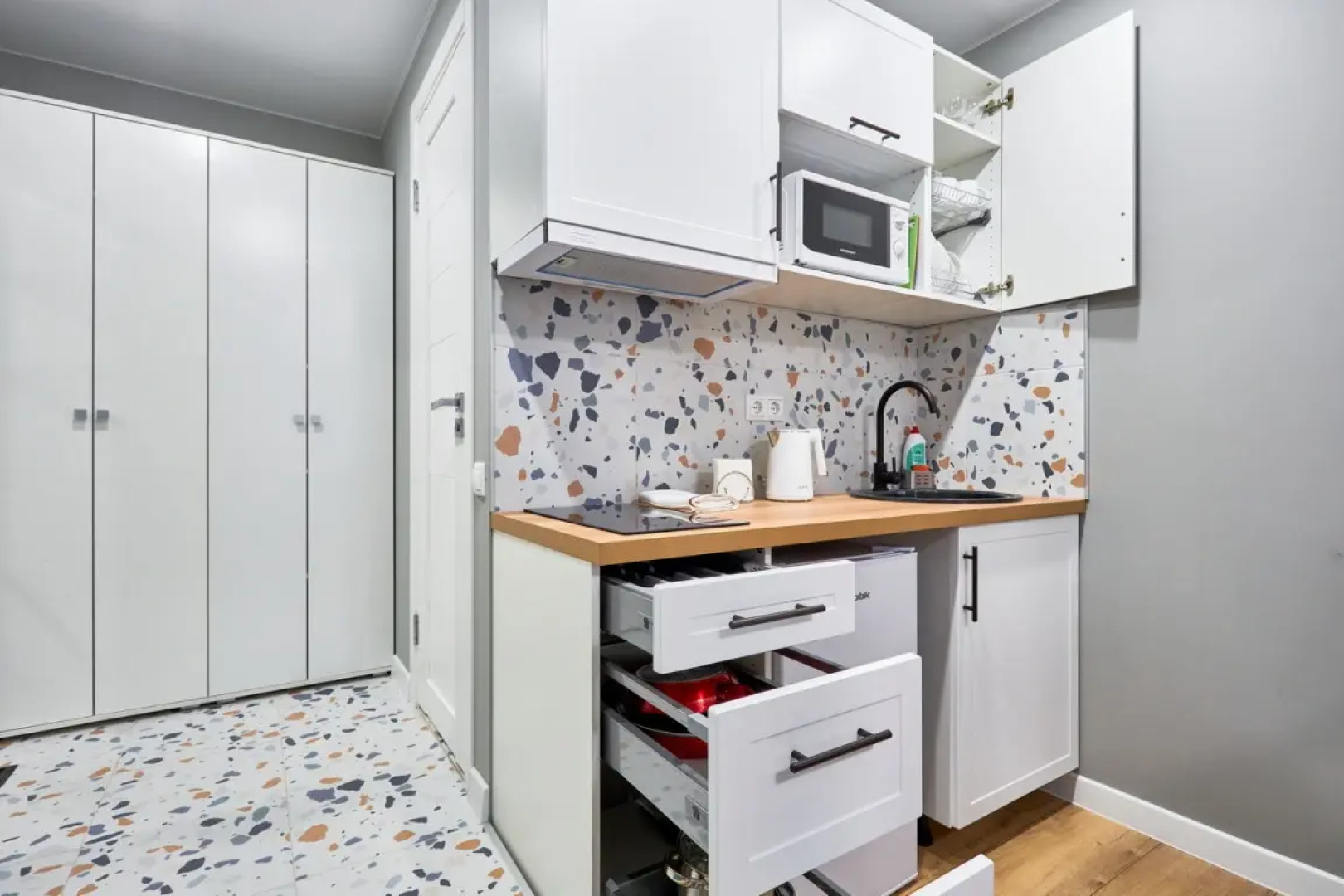 Апартаменты 3 на 50-лет Октября 14/6