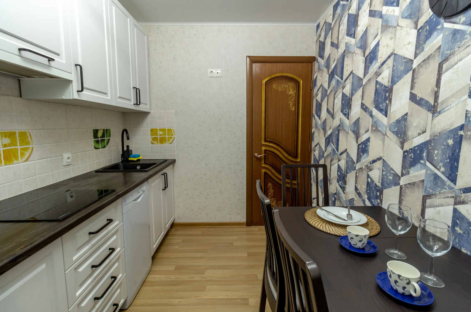 Квартира 2х комнатная Business Apart Lux на Маяковского