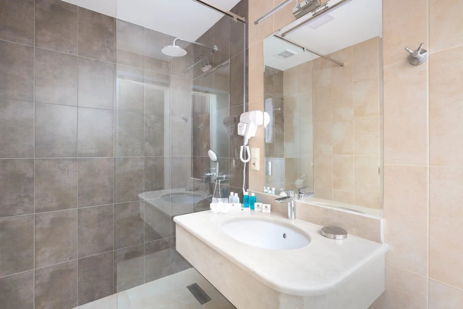 Nacho Hotel Yerevan, By One