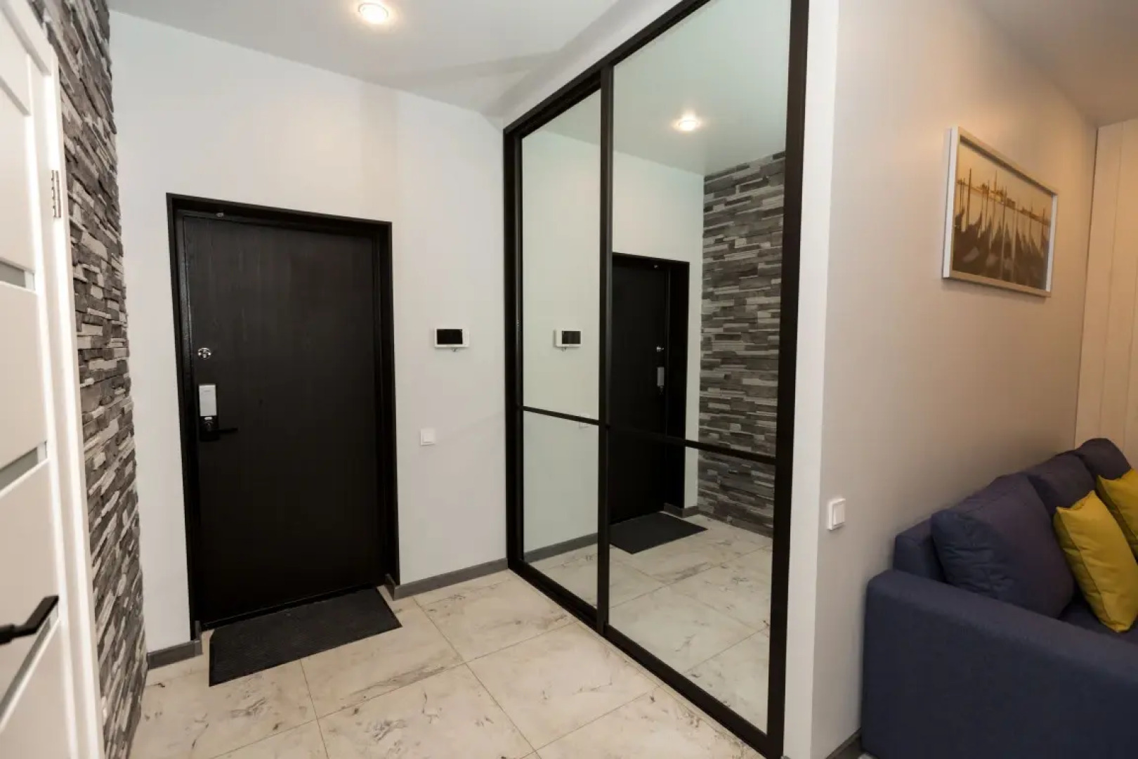 Апартаменты Central Place Vladivostok Премиум с видом на Мосты и Залив (4)