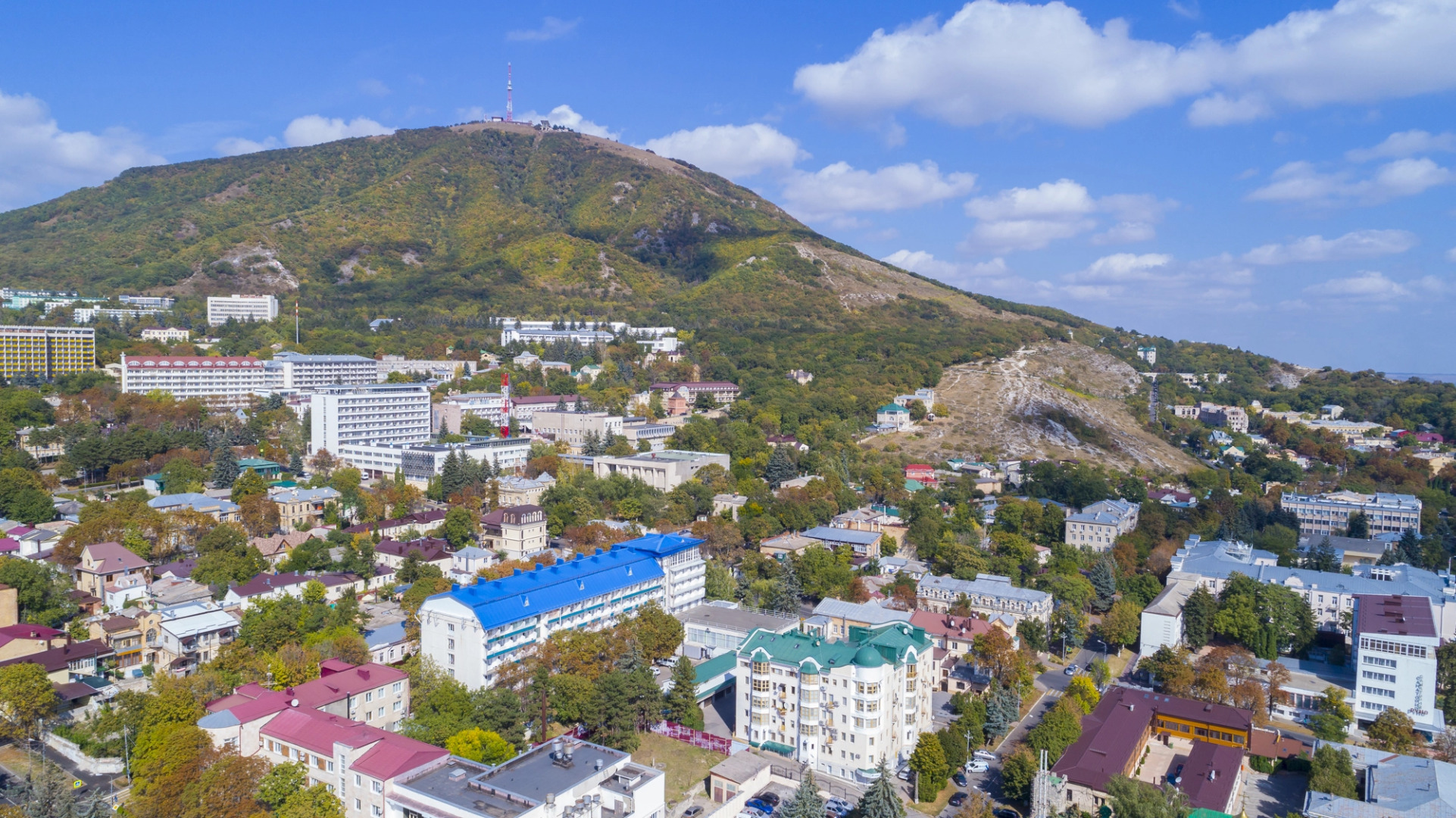 Санаторий Курортная Поликлиника им. Н.И. Пирогова с Пансионатом с Лечением Искра