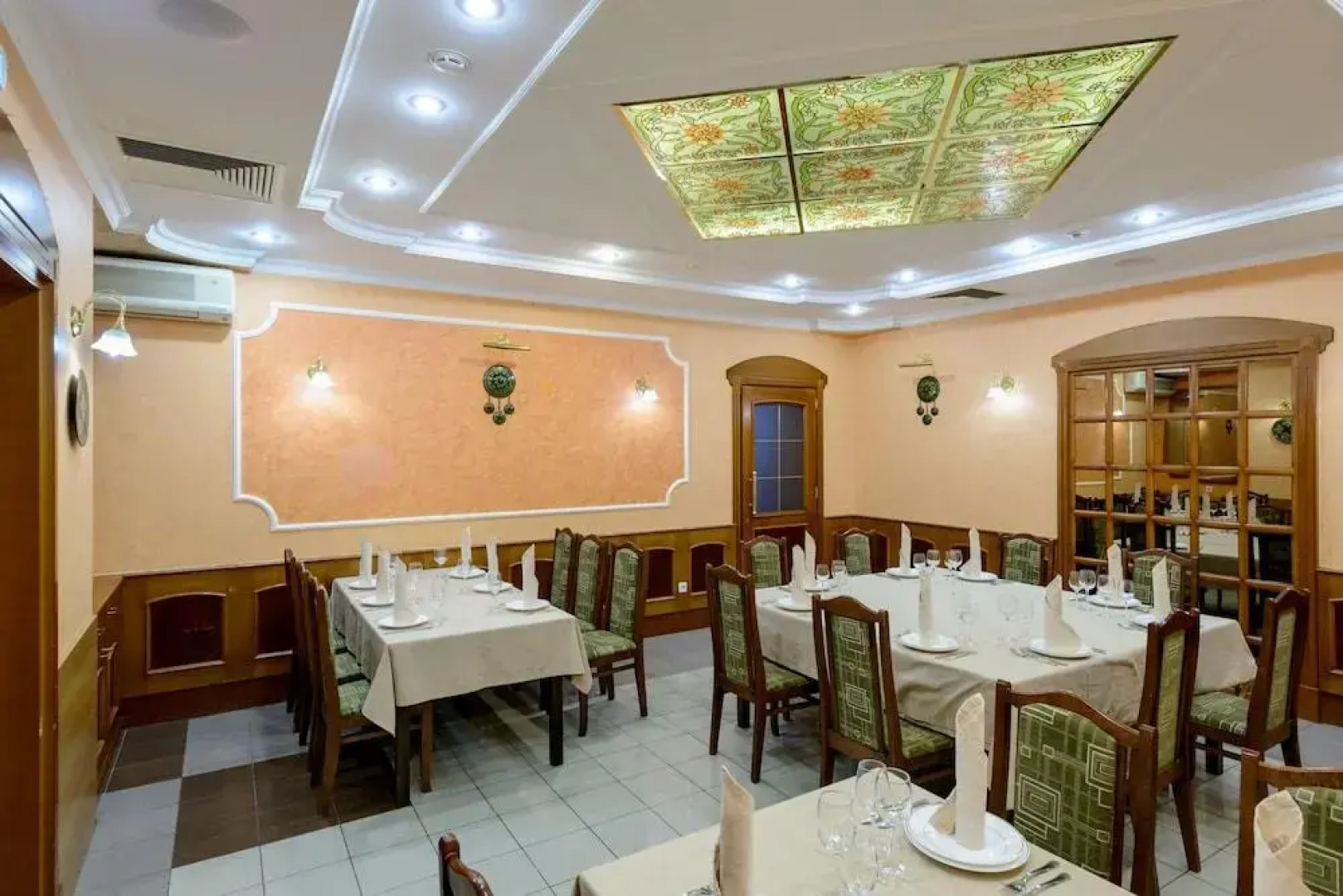 Азимут Отель Мирный