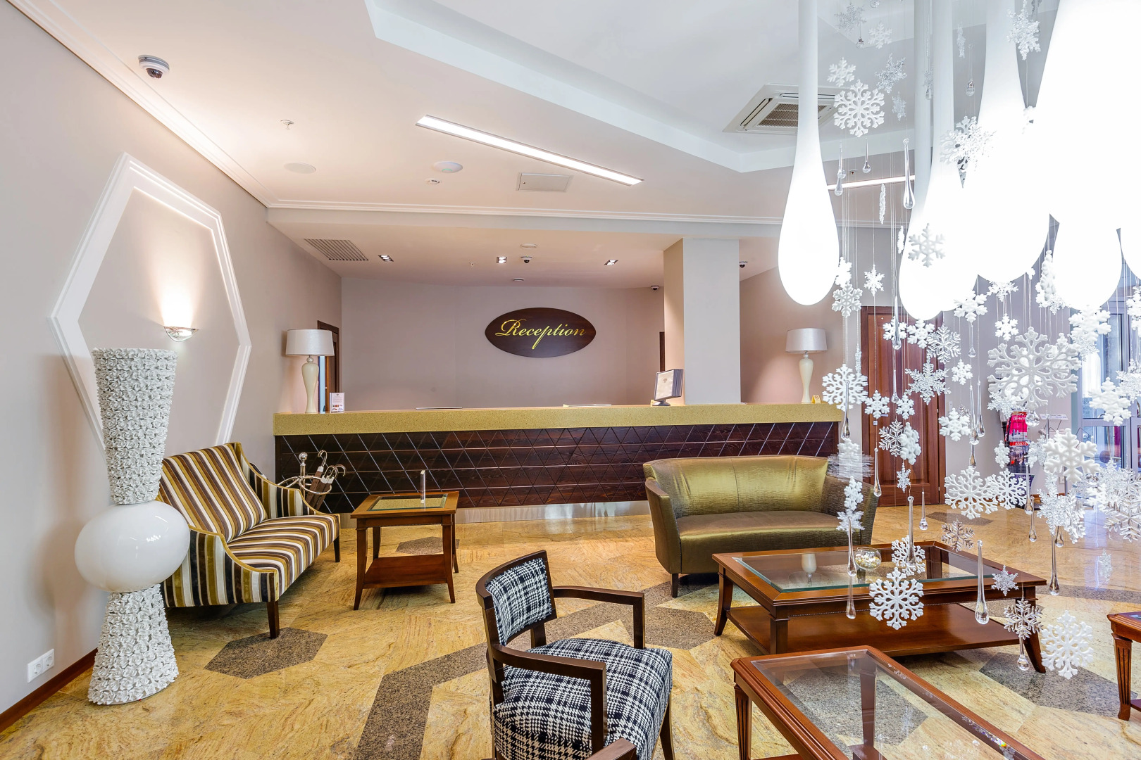 Отель Райкин Плаза