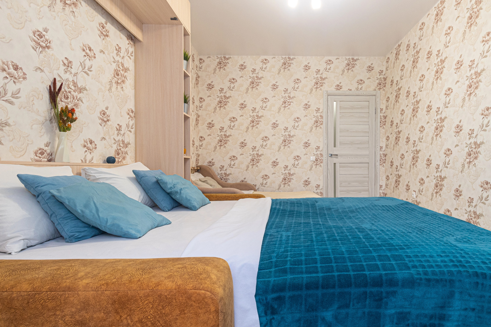 Апартаменты с Новым Ремонтом Возле Парка Галицкого