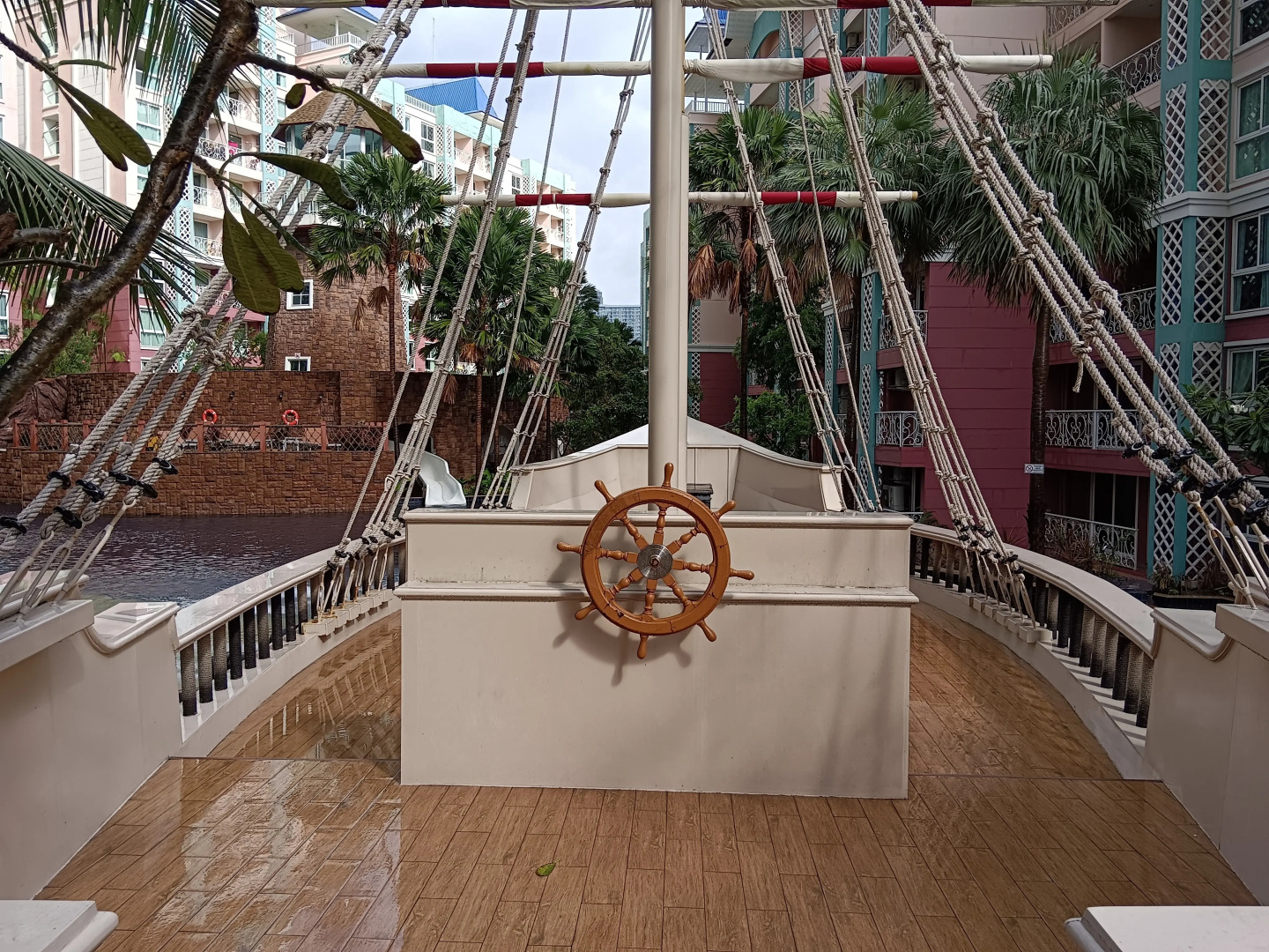 Апартаменты Grande Caribbean Condo