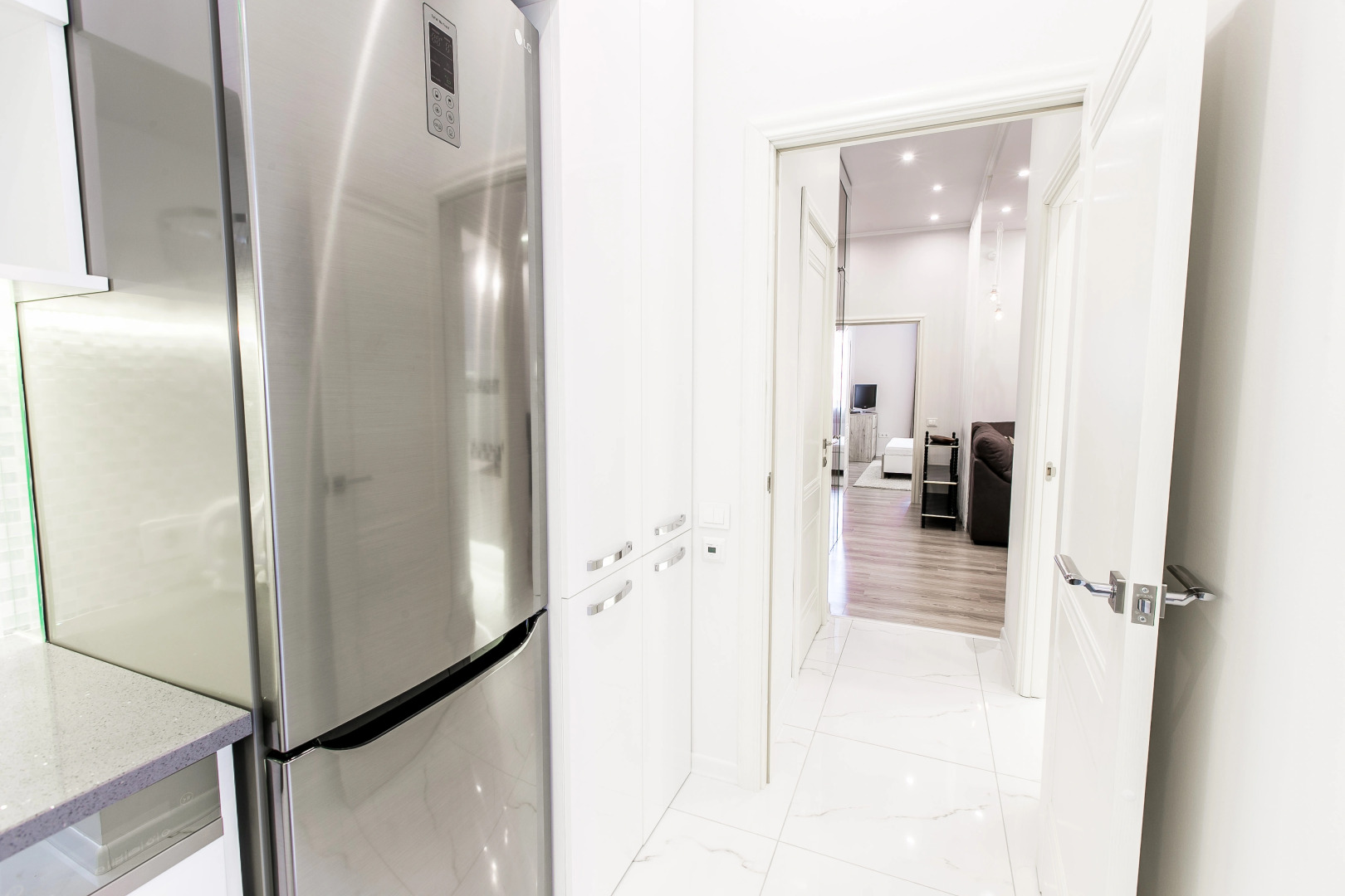 Апартаменты с Двумя Спальнями и Гостиной на Проспекте Независимости