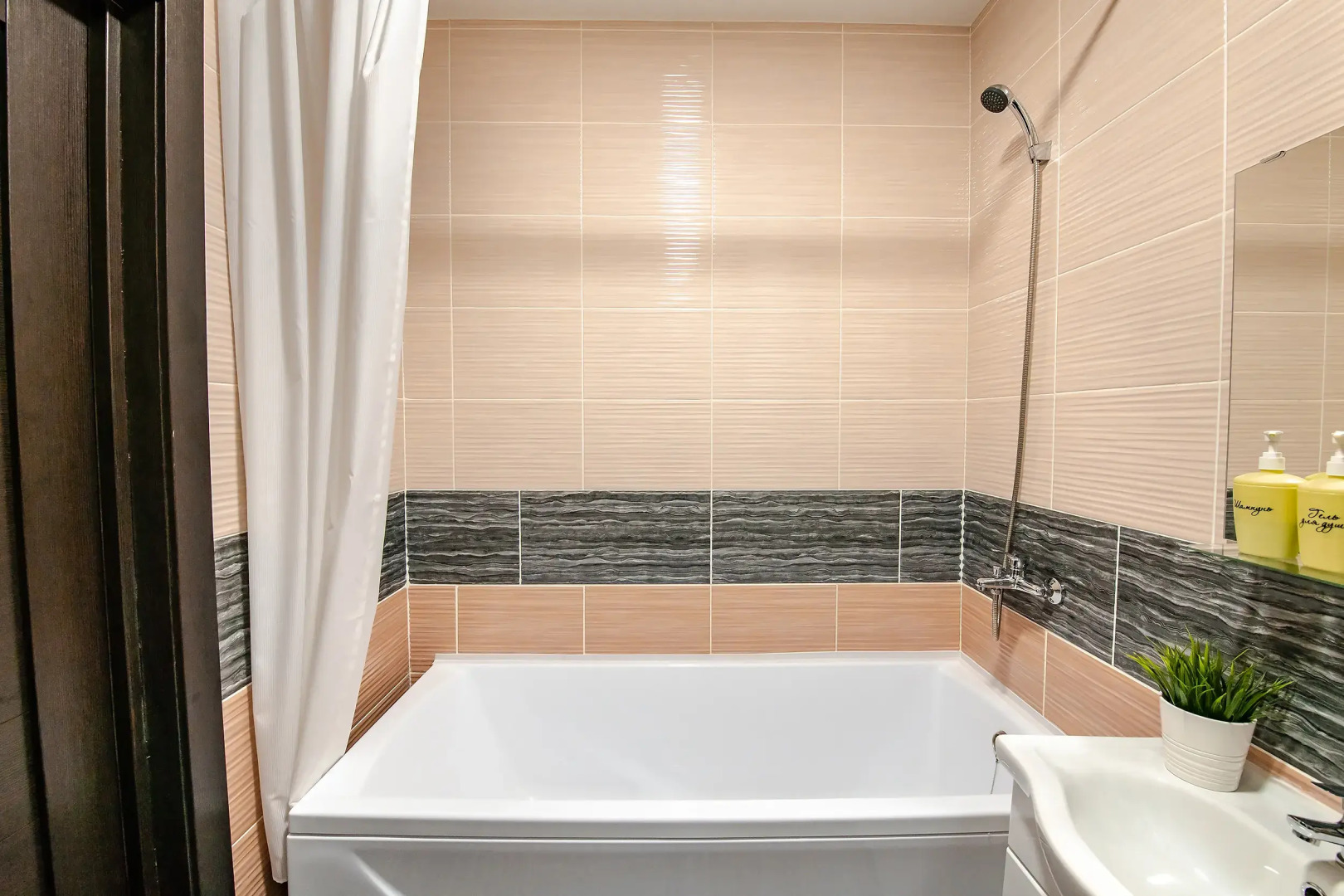 Апартаменты TopHouse на Можжевеловой 18, 8 этаж Двухкомнатные