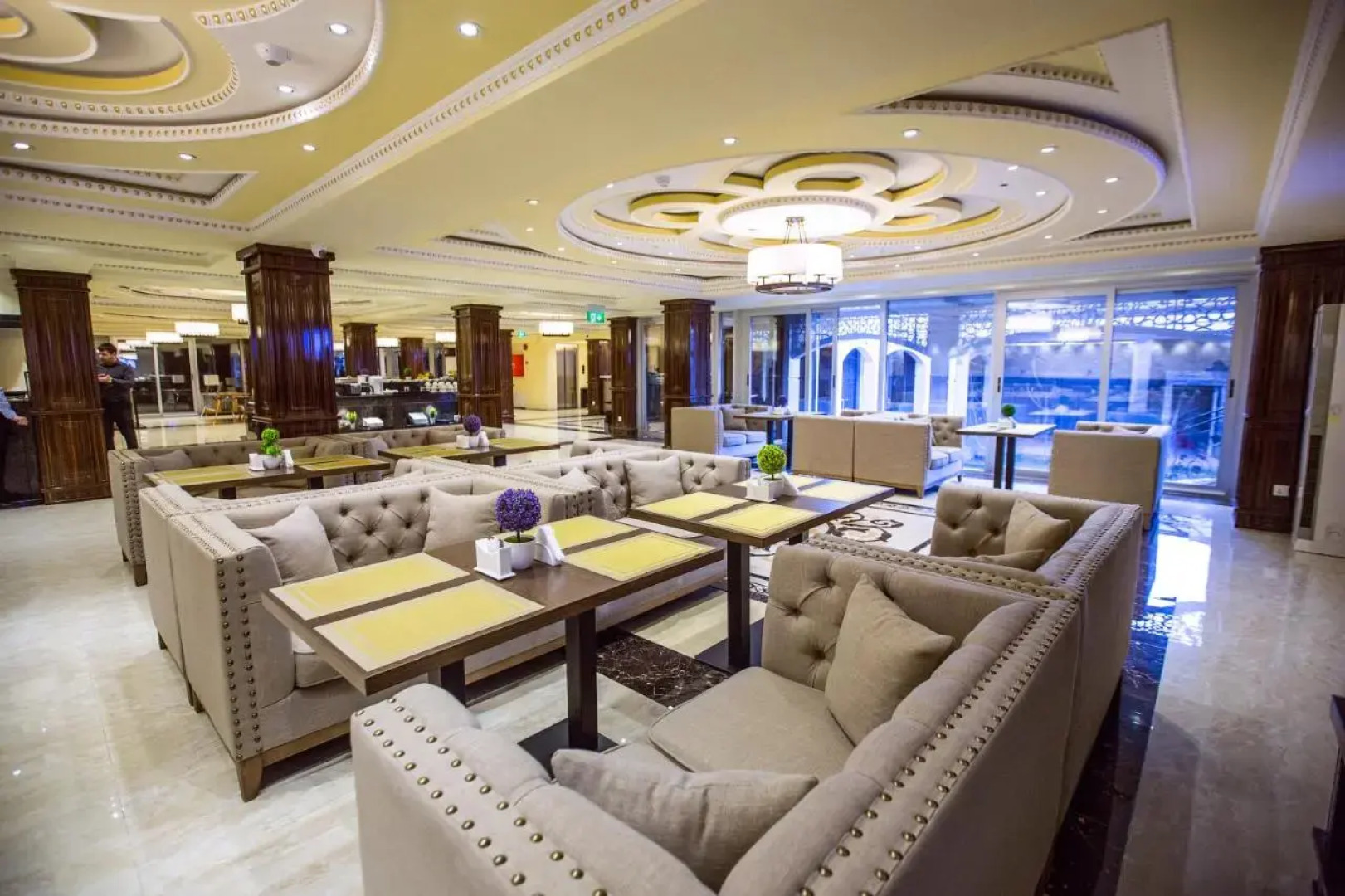 Отель Атлас