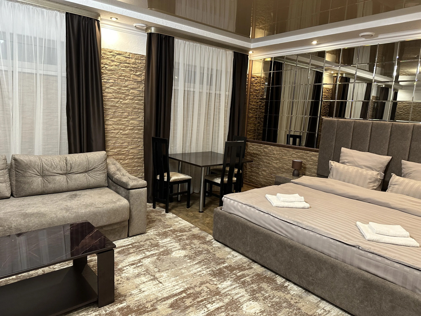 Гостиница Корона