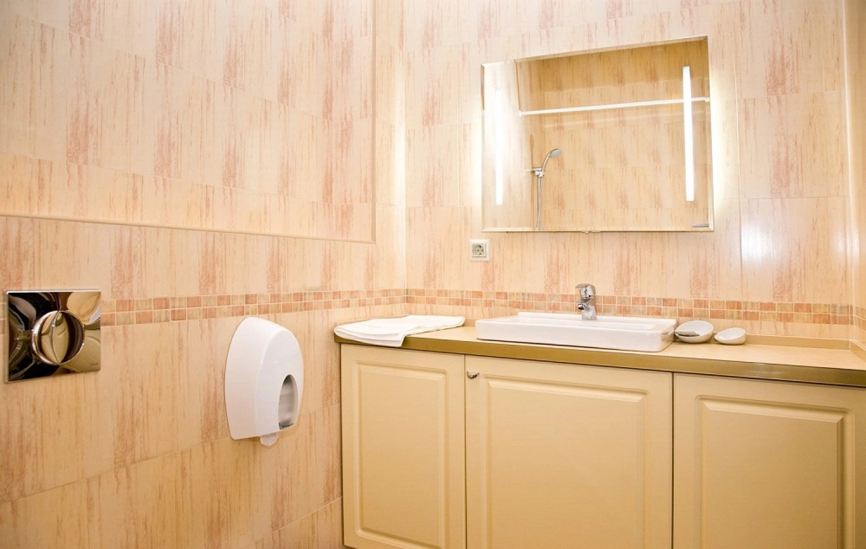 Отель Эльбузд