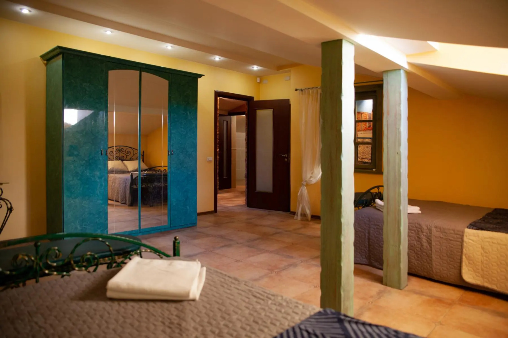 Апартаменты двухкомнатные Энгельса 73