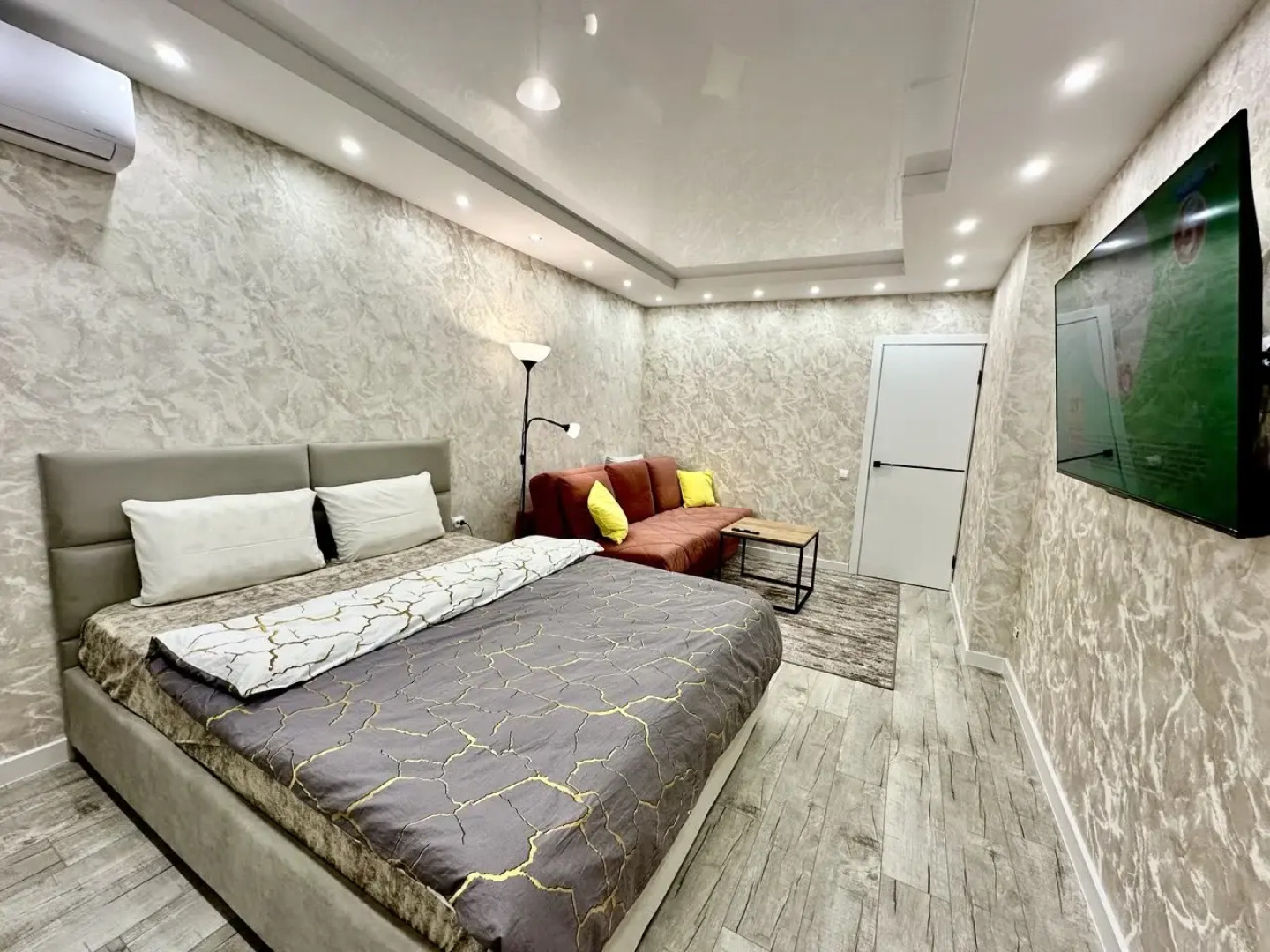 Апартаменты Fresh Room на улице Сергея Лазо д.5