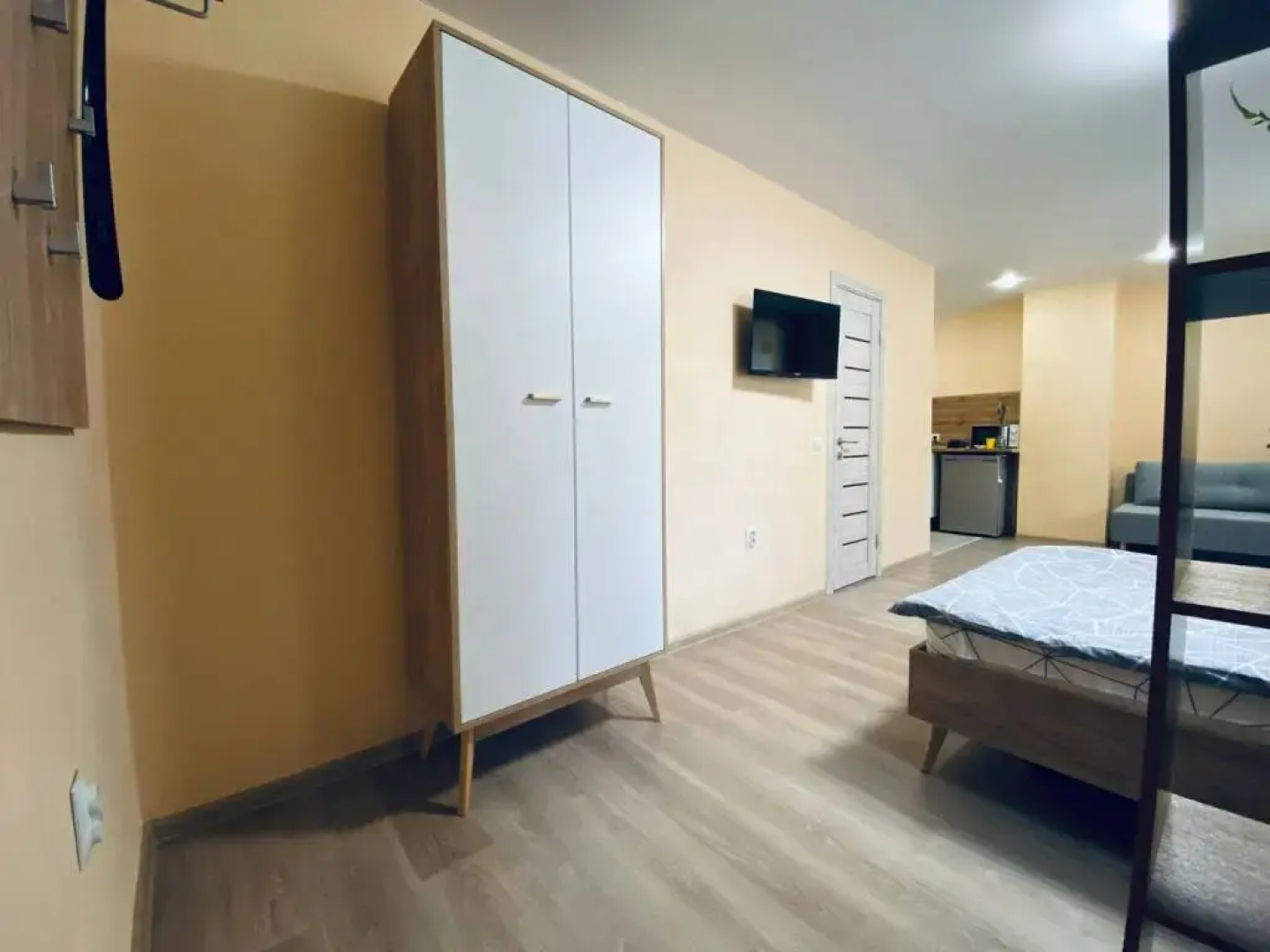 Апартаменты Room-Room Хользунова 38