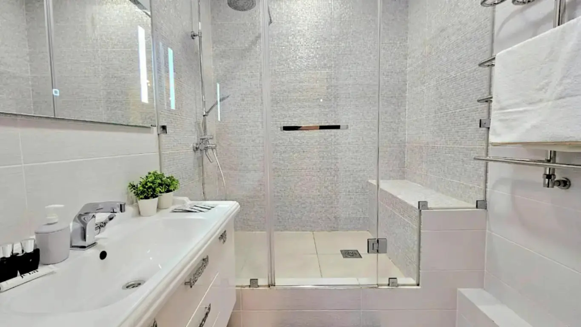 Квартира в Центре Города Рядом с Кремлёвской Набережной