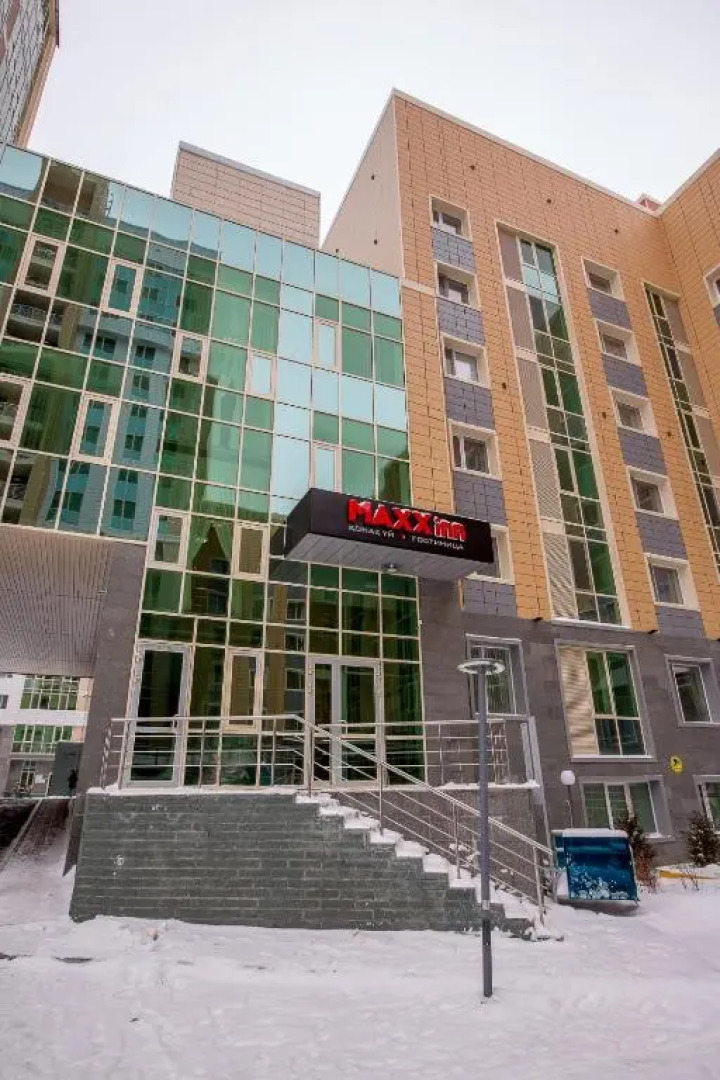 Отель Maxx Inn