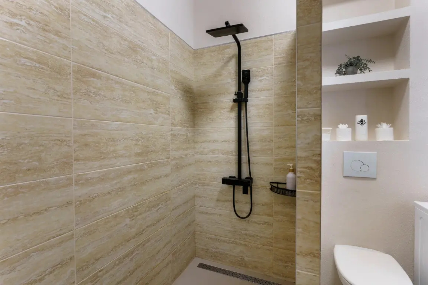 Апартаменты FiftyFifty в Тюмени 1