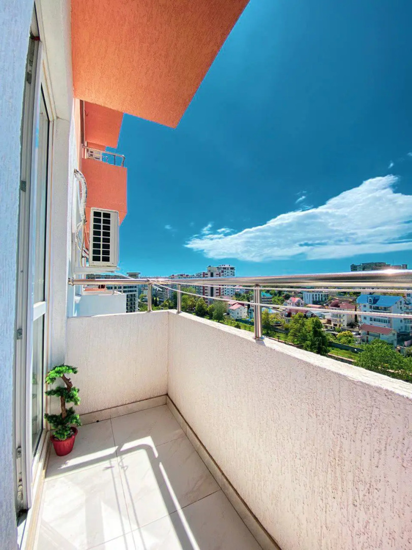 Апартаменты с отдельной спальней и балконом