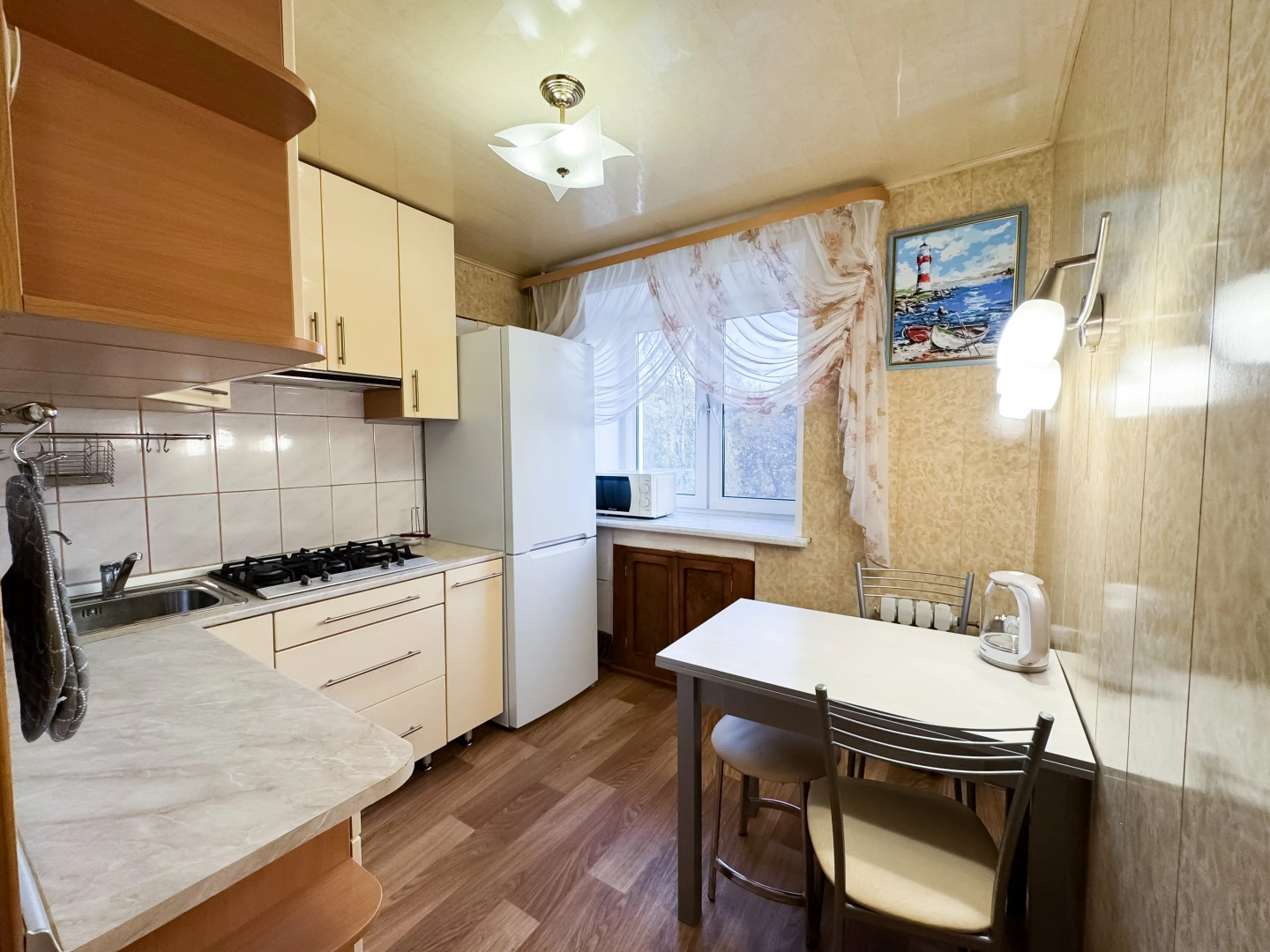 Квартира 2-комнатная на Карла Маркса 9