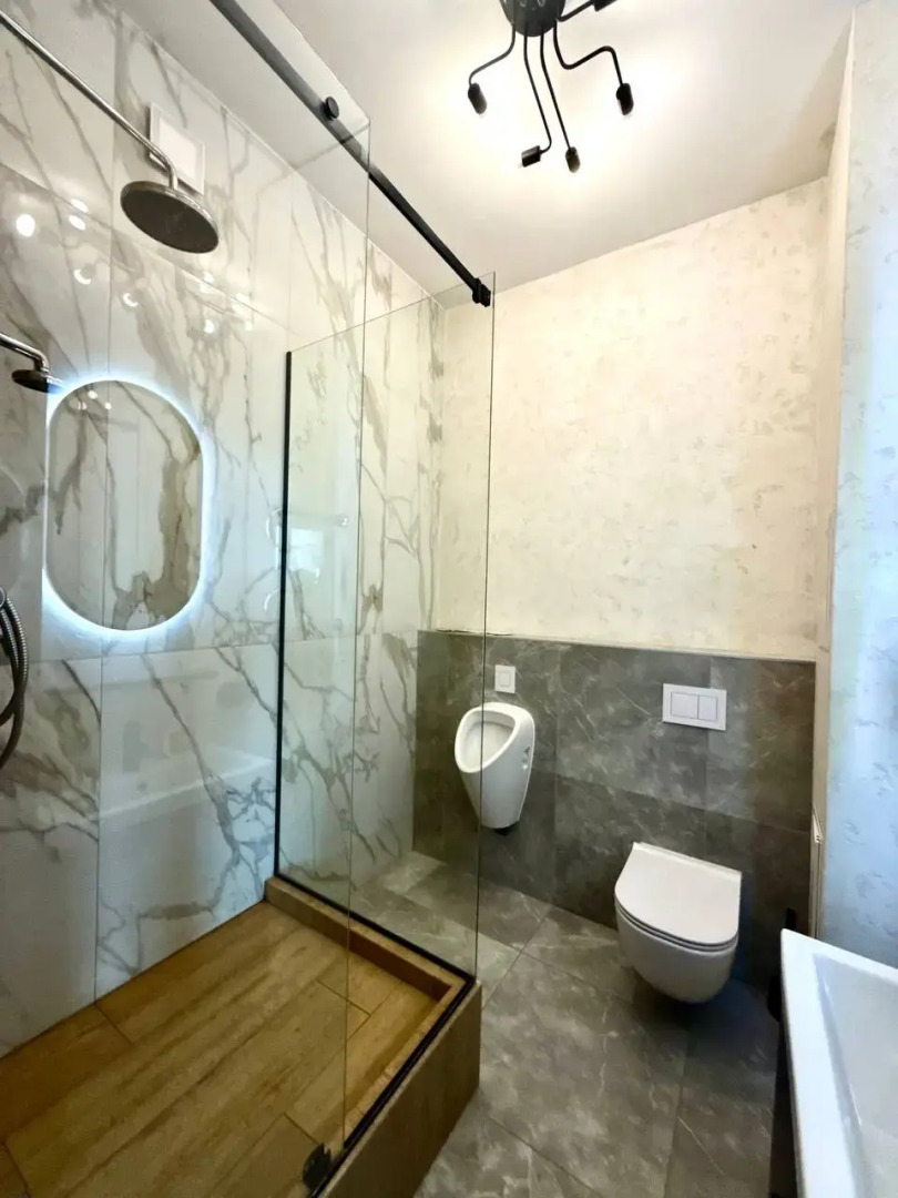 Апартаменты 1503 Верхнеторговая площадь 4