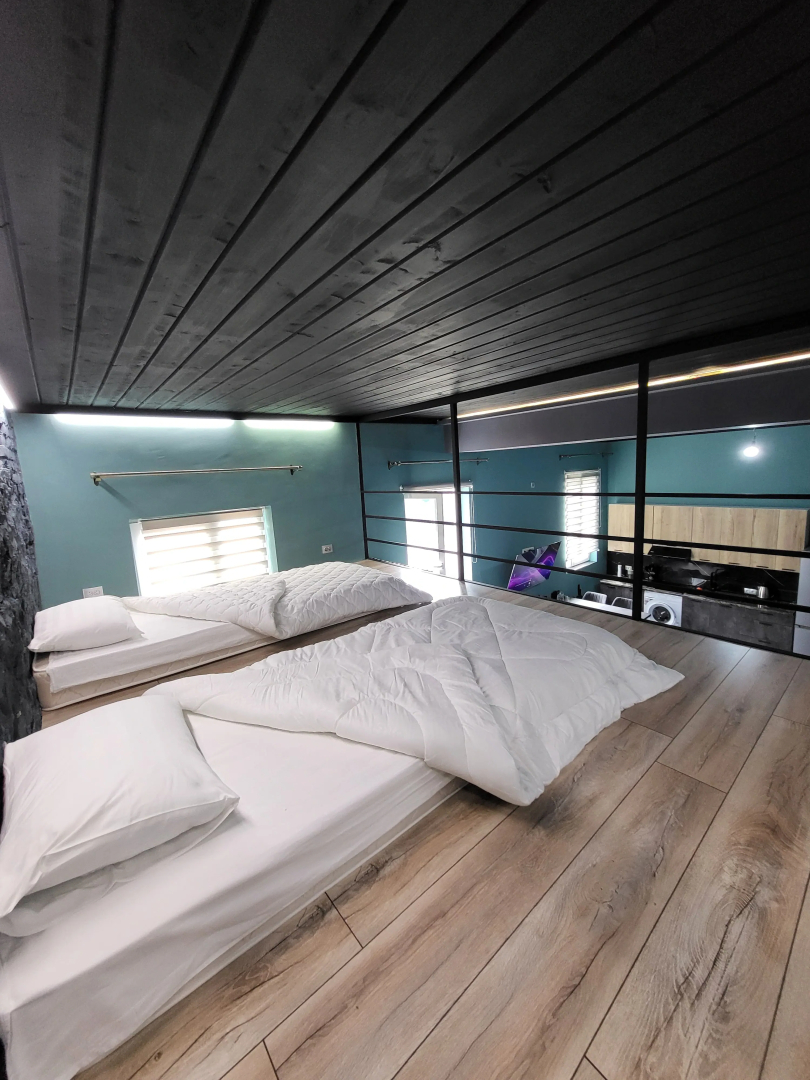 Квартира Максилан