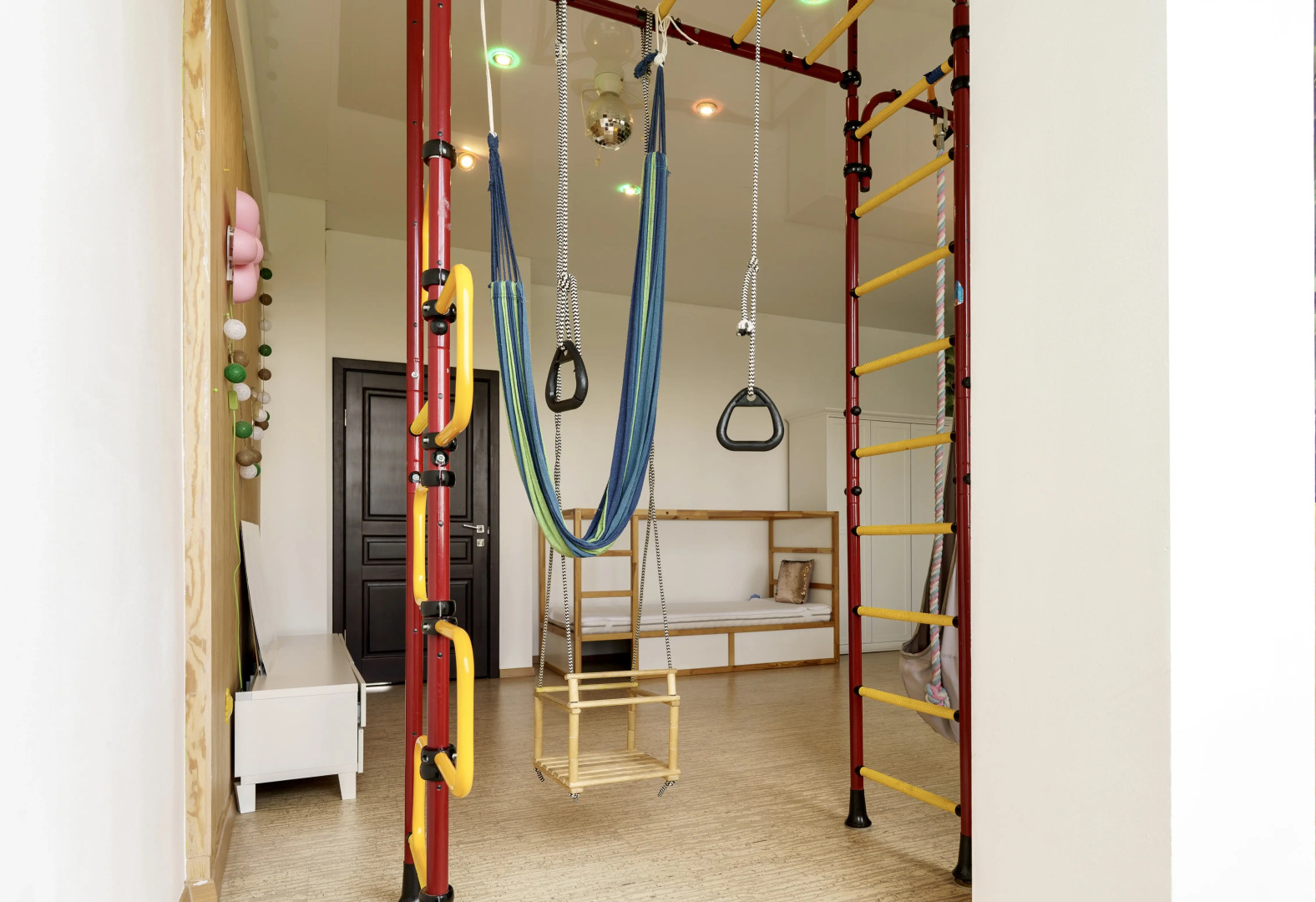 Апартаменты ApartMari Шикарные 4-комнатные апартаменты Лофт в центре