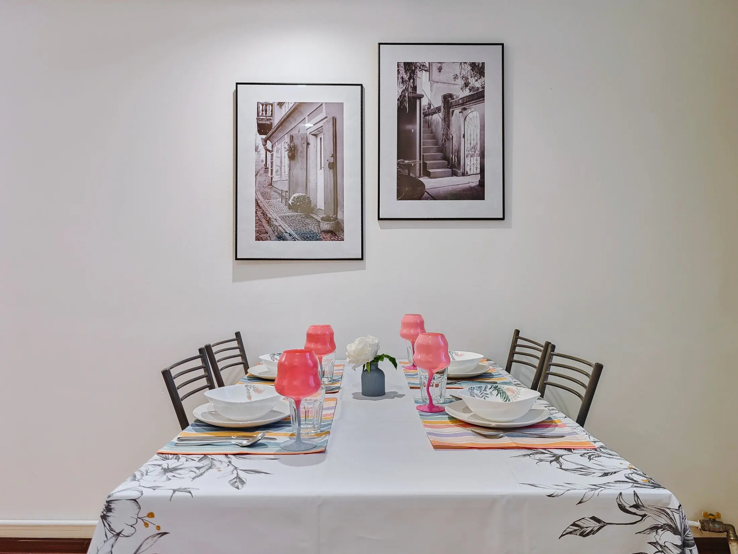 Апартаменты Невский 18 Николь и Мишель