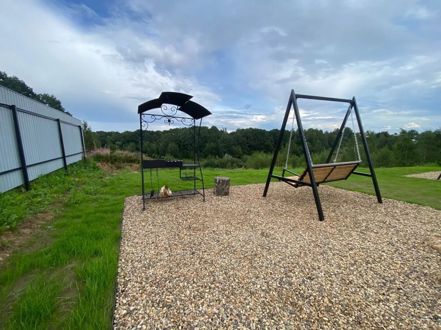 Частный Дом с Террасой и Видом на Лес