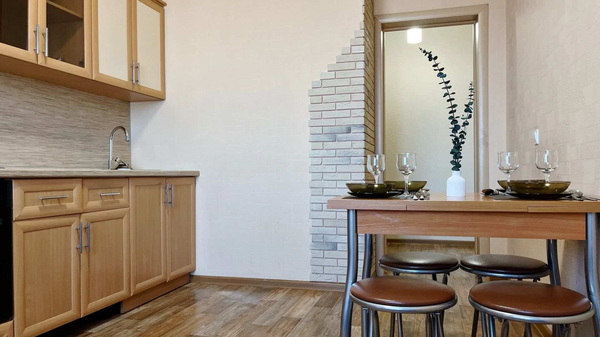 Квартира Двухкомнатная рядом с Аэропортом