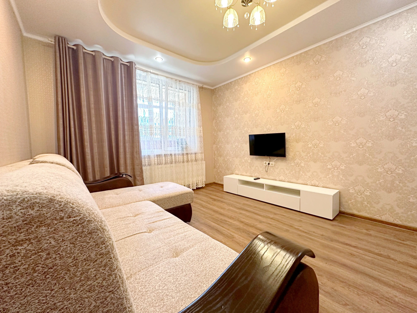 Апартаменты 1-к Около Чаши