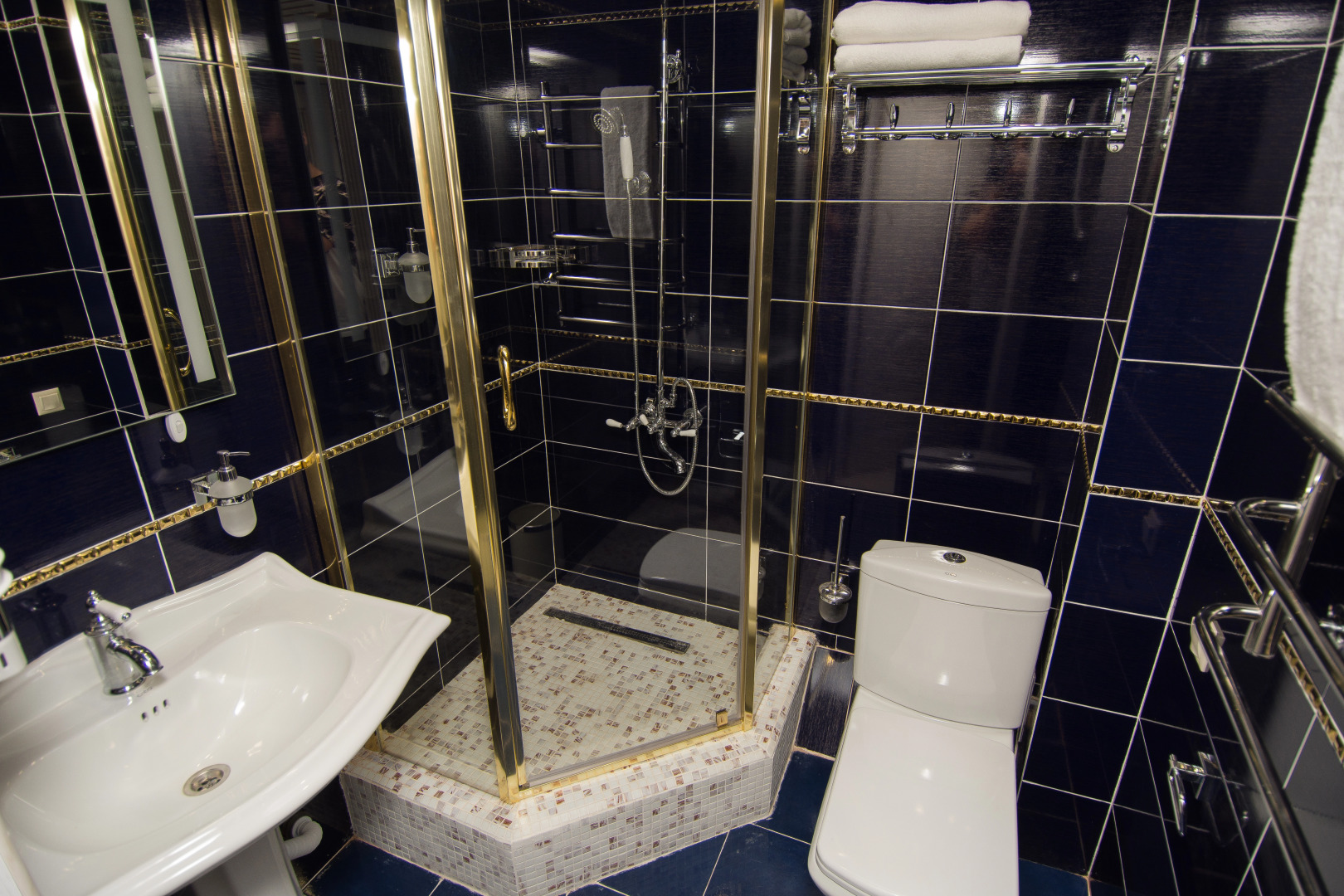 Отель Эльбрус Плаза (Elbrus Plaza)