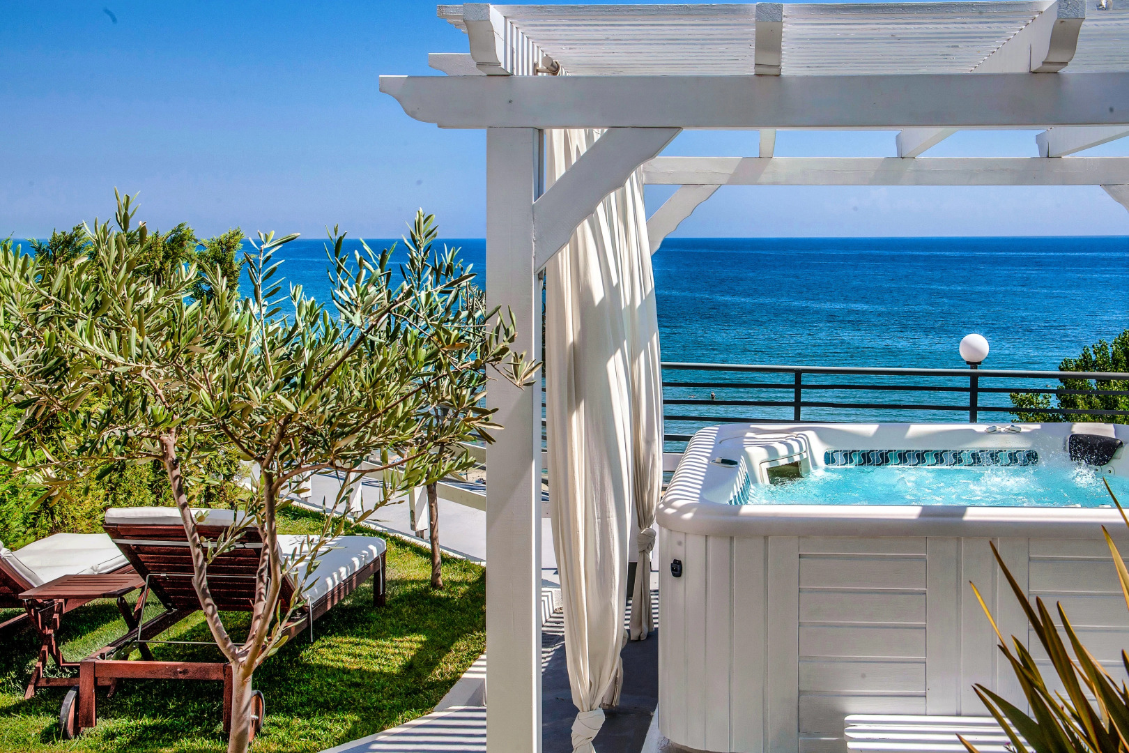 Отель Panorama Suites & Spa Adults Only