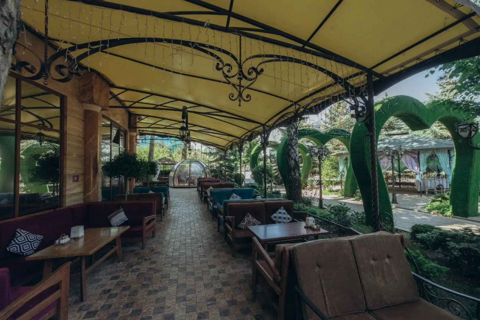 Отель Даяна