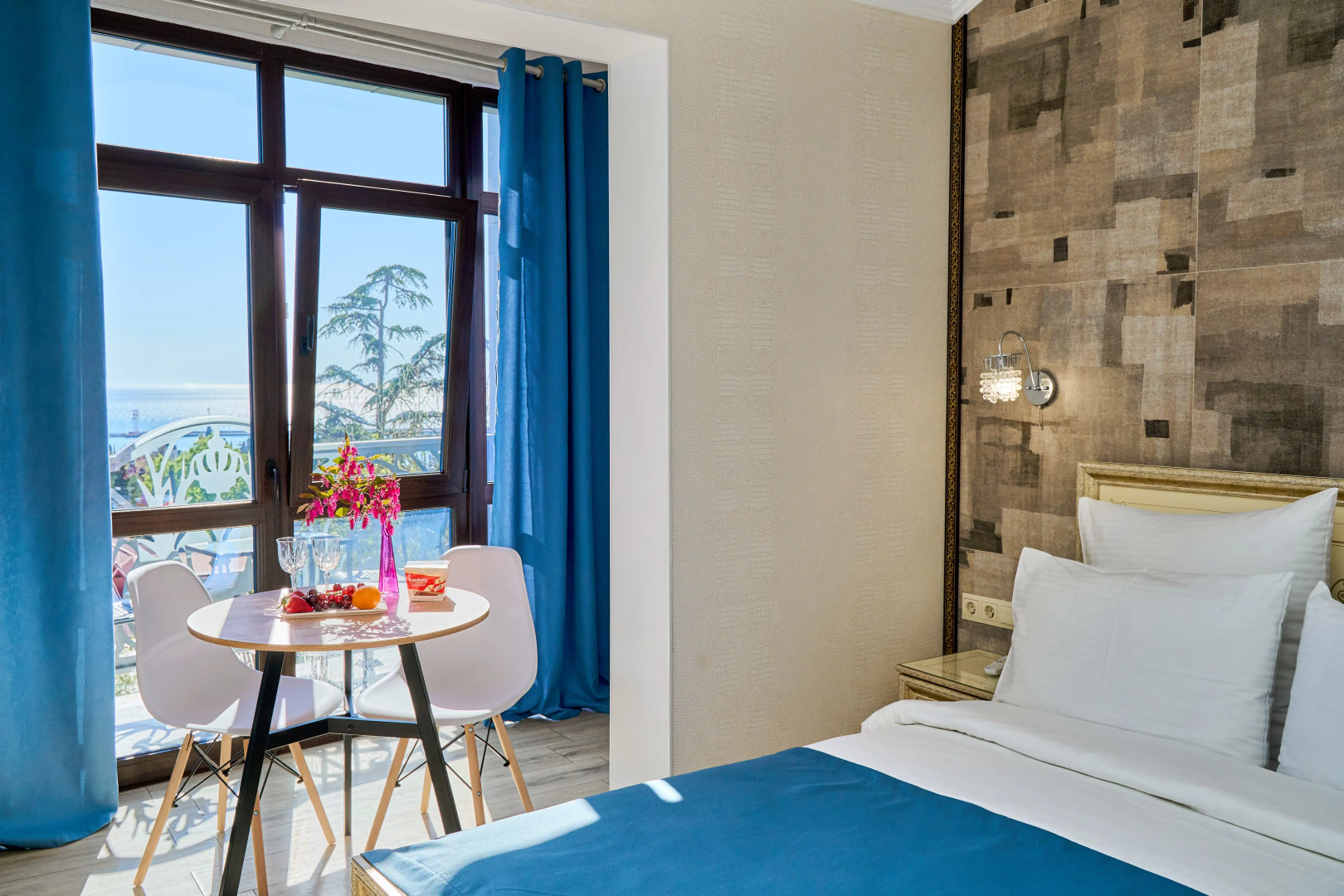 Отель Амбассадор