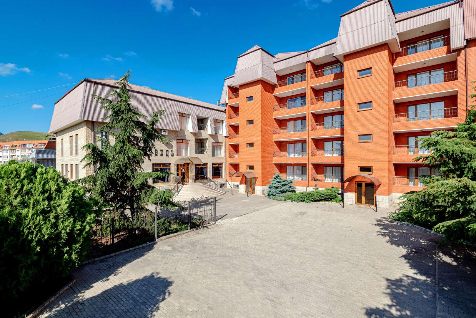 Отель Медведь Resort