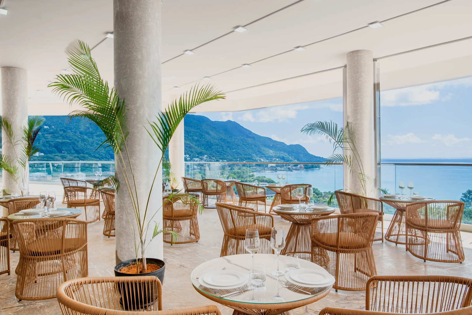 Курортный отель Gardens Hill Resort & Spa