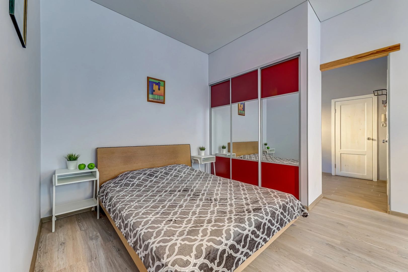 Квартира на Декабристов 6