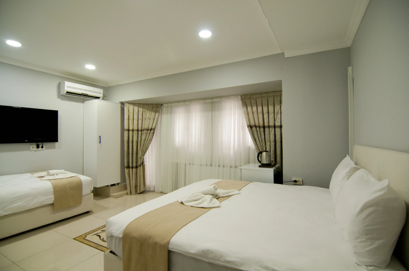 Istanbul Palace Hotel
