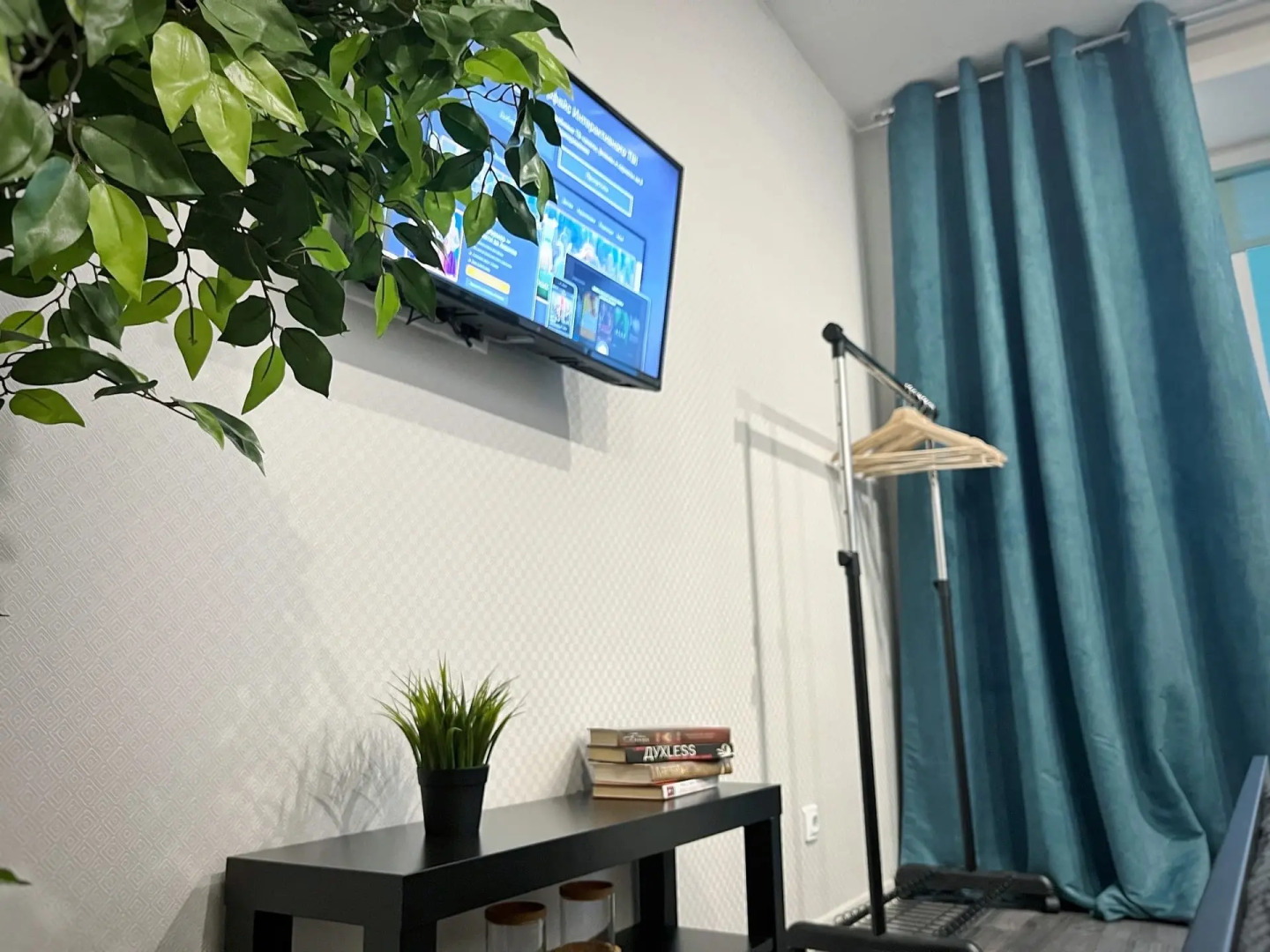 Апартаменты двухкомнатные White Sea Aparts в центре города