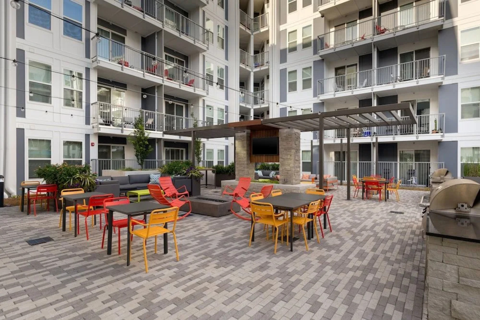 Апартаменты Spectacular Apartments by BCA Furnished