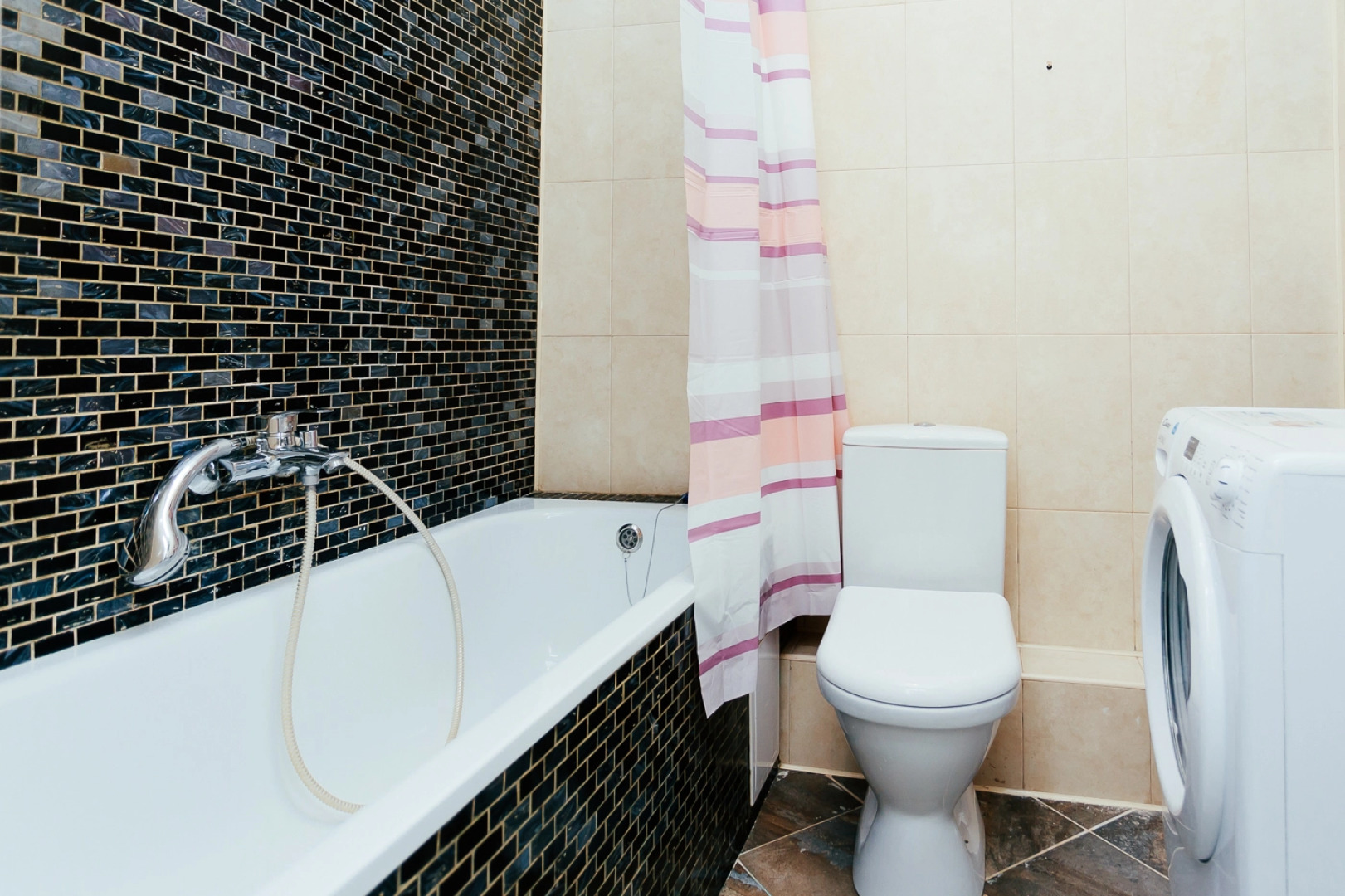 Апартаменты Российская 267